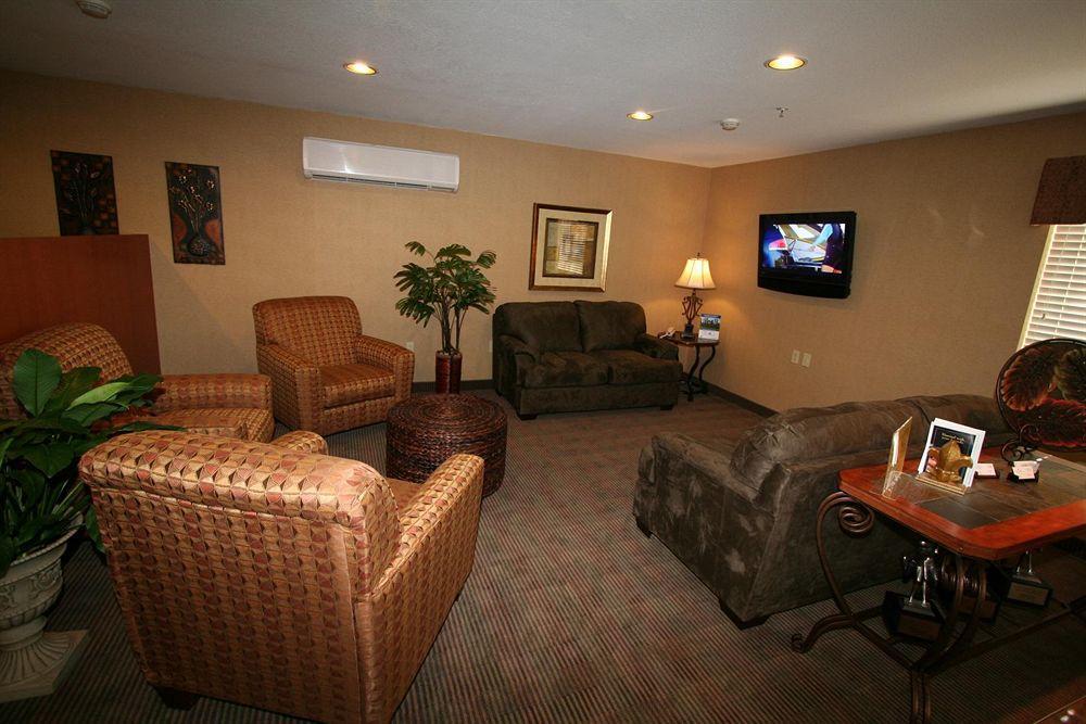 Candlewood Suites Louisville Airport By Ihg Exterior photo