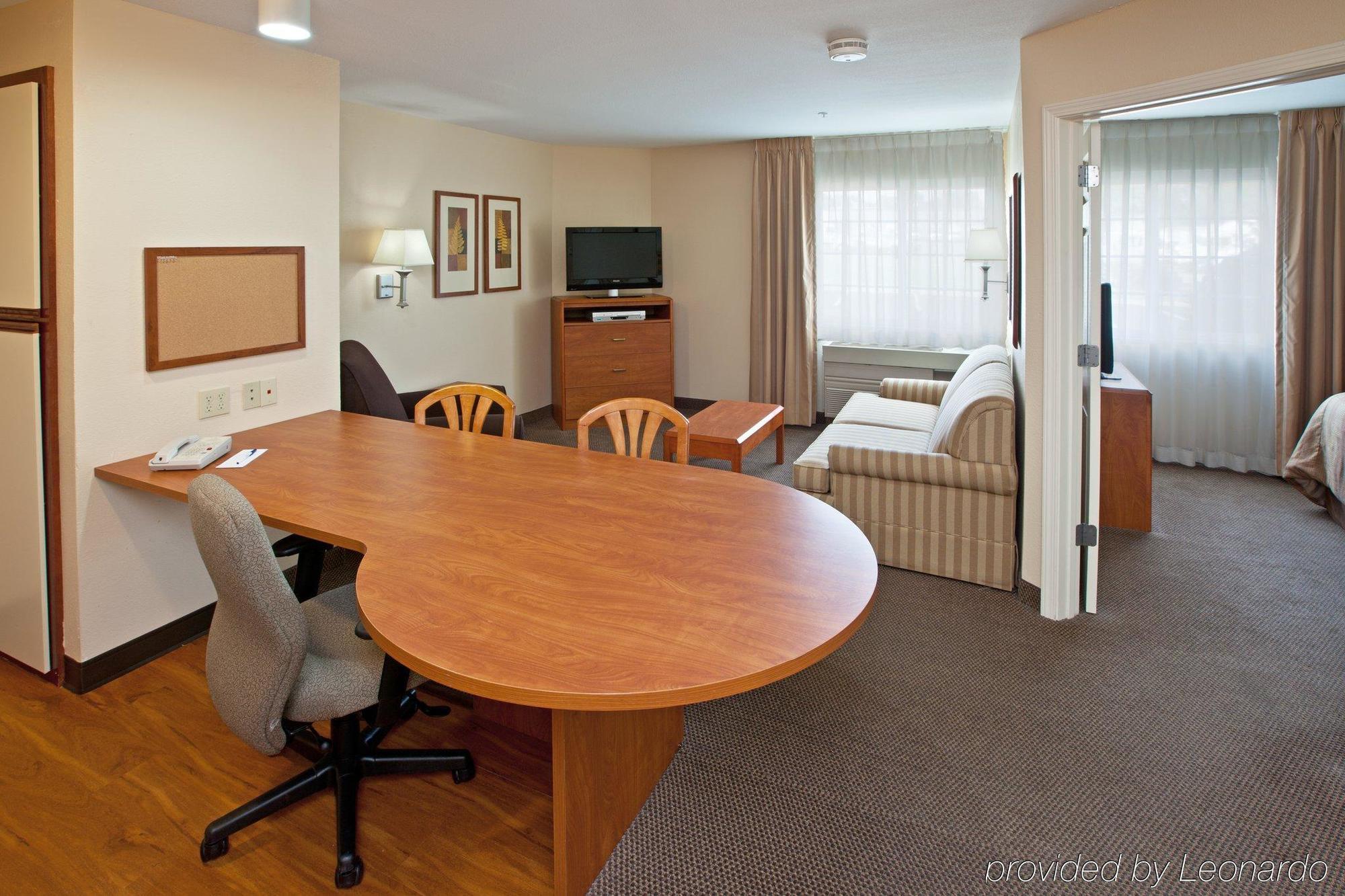 Candlewood Suites Louisville Airport By Ihg Room photo