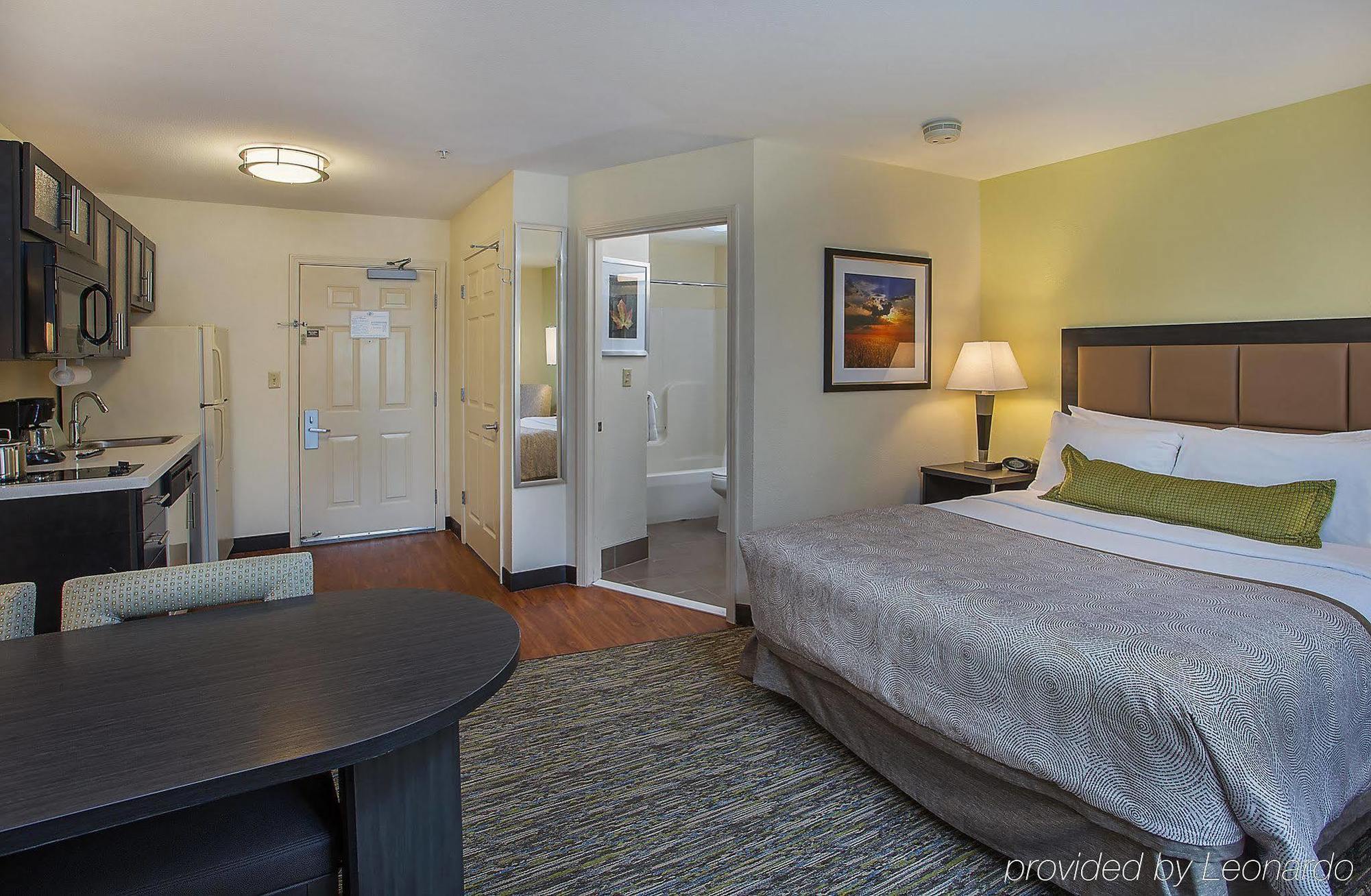 Candlewood Suites Louisville Airport By Ihg Exterior photo