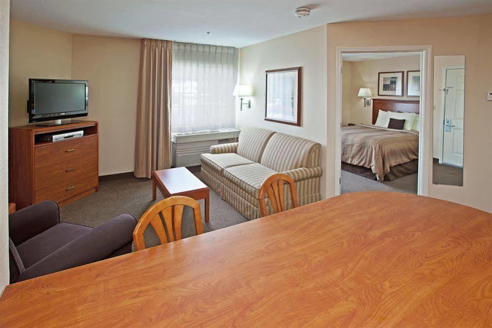 Candlewood Suites Louisville Airport By Ihg Exterior photo